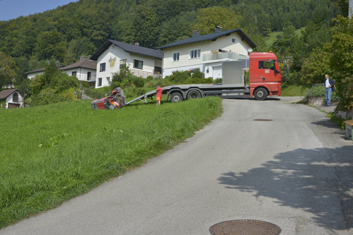 Bergung einer Fräsmaschine in Micheldorf, Weinzierl, 08 Sept 2014