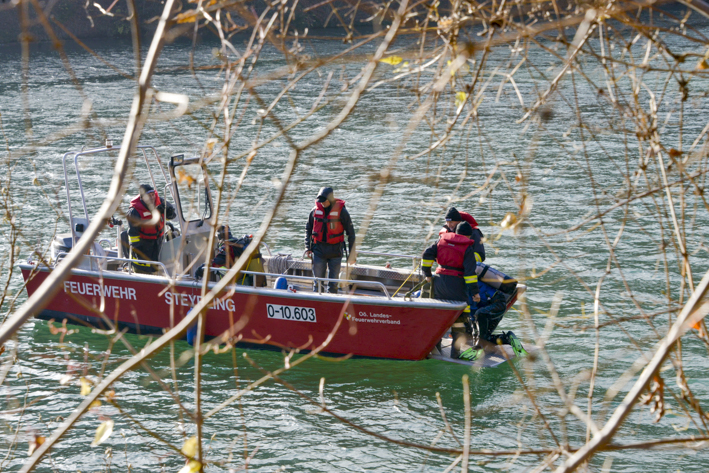 PKW aus dem Stausee Klaus geborgen, 14.11.2014