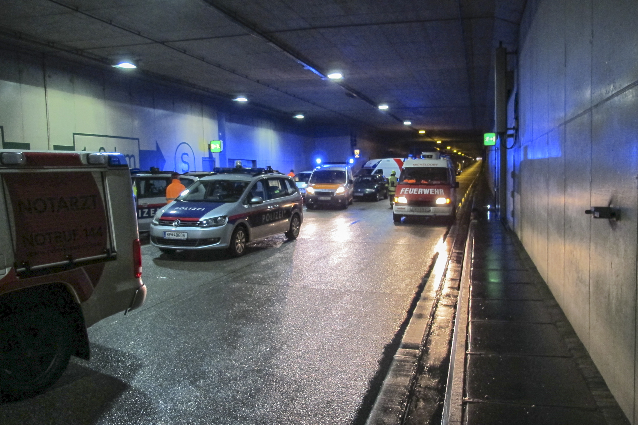 LKW Unfall auf der A9, Unterflurtrasse Ottsdorf, 24. Februar 2015