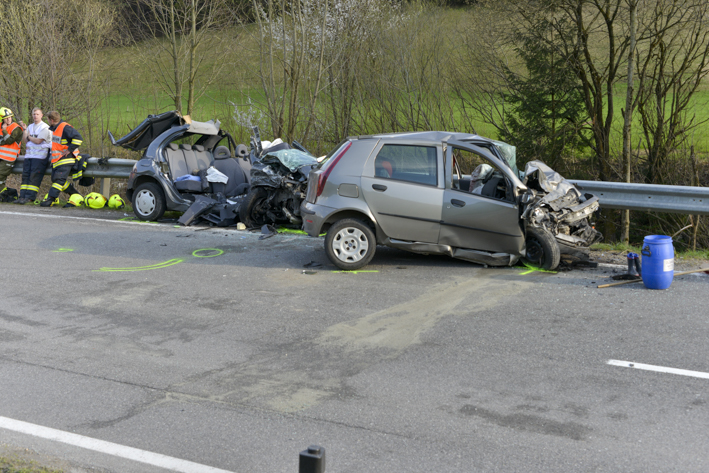Schwerer Verkehrsunfall B138, Micheldorf, 14 April 2015