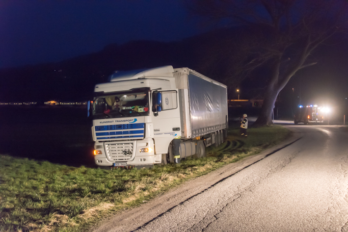 LKW Bergung in Kirchdorf, 14. März 2017