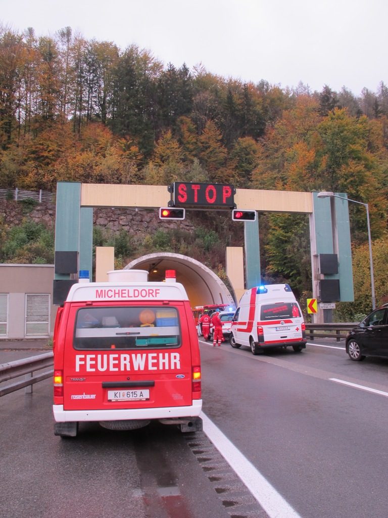 VU auf der A9, 28. Okt 2018 Tunnel Hungerbichl