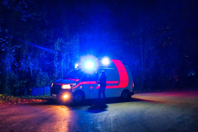 Technische Übung: Verkehrsunfall mit eingeklemmter Person, 8. November 2019