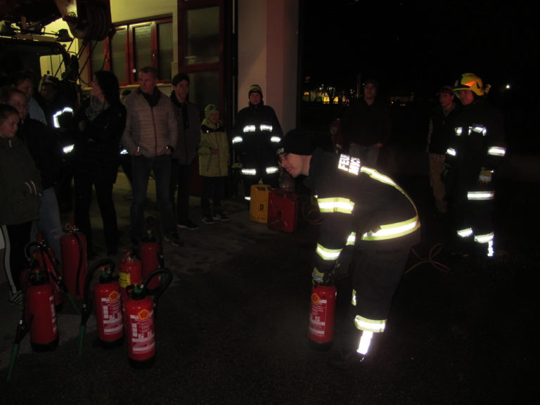 Feuerlöscher-Übung der Jugend 5. November 2019