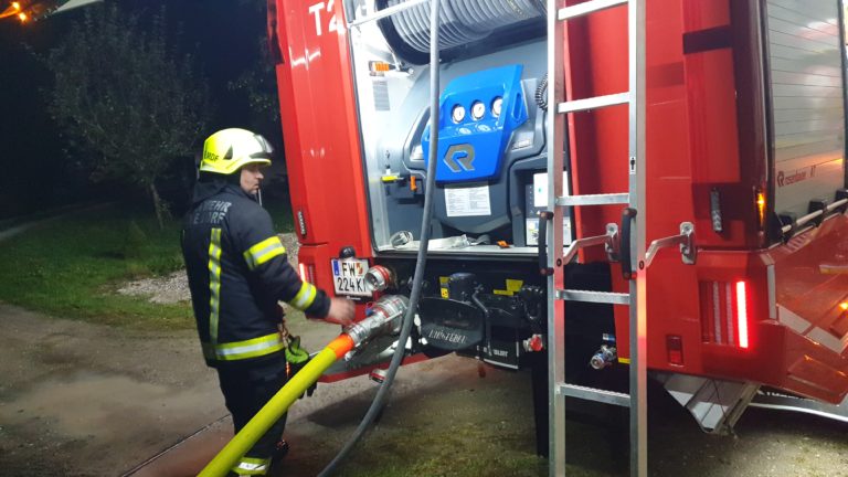 Übung Brand in Gebäude und Wasserversorgung, 8. Oktober 2021