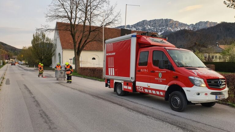 Ölspur quer durch Micheldorf, 18. April 2022