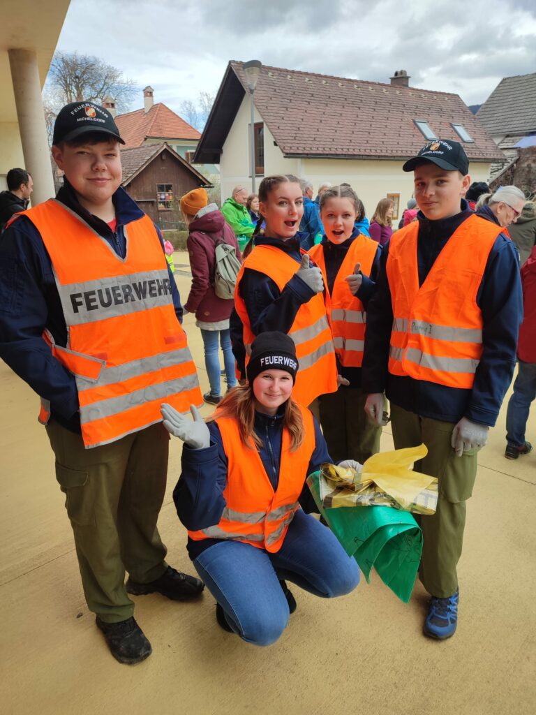 Hui, hui, hui…. wer flitzt da durch Micheldorf? Unsere Jugend ist mit dabei – Flurreinigungsaktion der Marktgemeinde Micheldorf