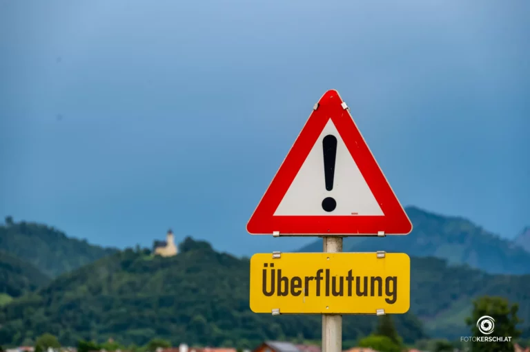 Noch schwerere Regenfälle am 12. Juli 2024 und vorher ein Unfall auf der A9 im Tunnel Ottsdorf