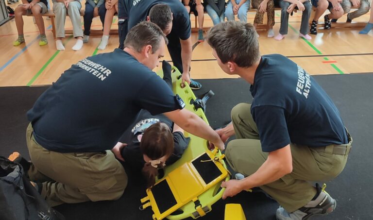 Gemeinsam sicher Feuerwehr! Vollgas vor den Ferien im Kindergarten.