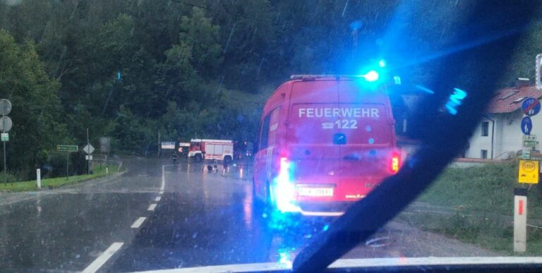 Schwere Regenfälle am 10. Juli über Oberösterreich. 3 Überflutungen in Micheldorf