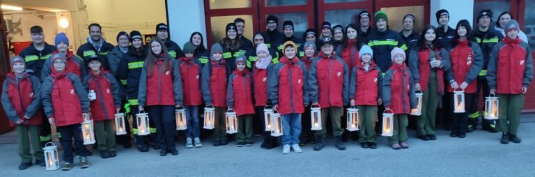 Micheldorfer Jugendfeuerwehr bringt das Friedenslicht