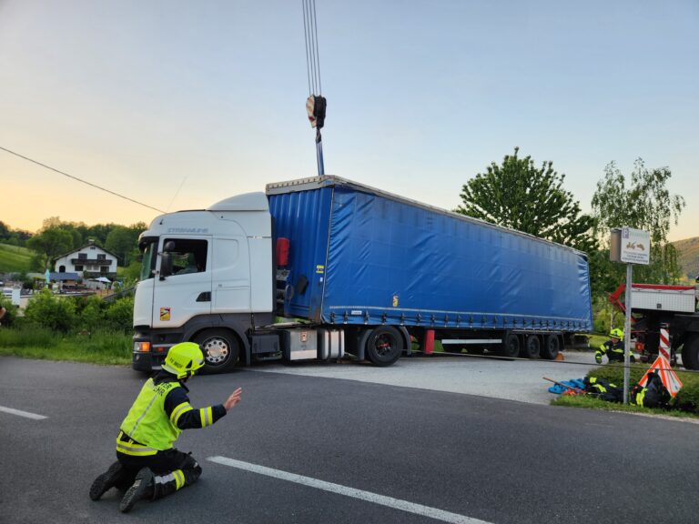 LKW Bergung am 12. Mai 2025