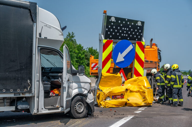 Verkehrsunfall Aufräumarbeiten am 10. Juni 2025