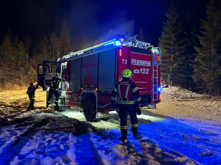 Brand Hütte in Molln am 05. Dezember 2025