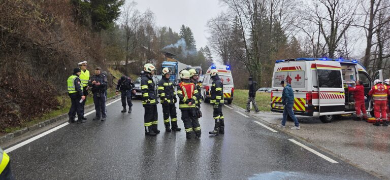 Personenrettung Verkehrsunfall mit anschließendem BMA am 26. März 2026