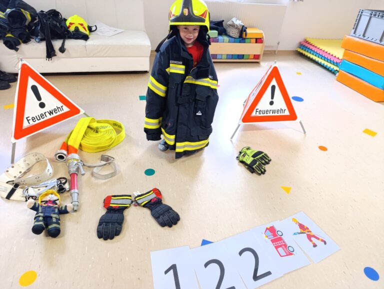 Besuch von der Feuerwehr im Kindergarten